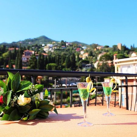Hotel Alla Fontanella 阿拉西奥 外观 照片