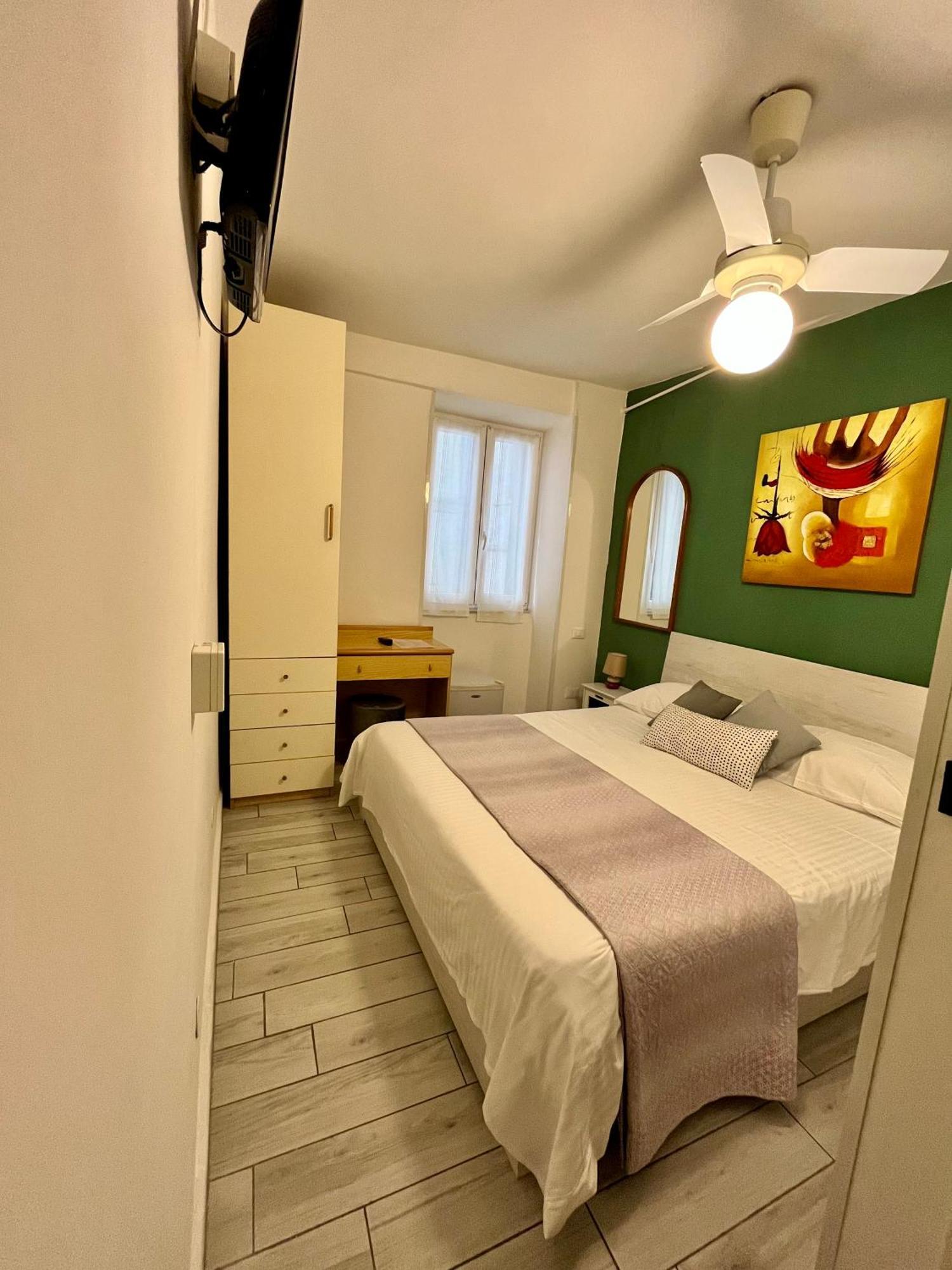 Hotel Alla Fontanella 阿拉西奥 客房 照片